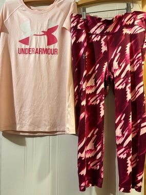 Under Armour Light Pink Logo Tee with Magenta Patterned Leggings